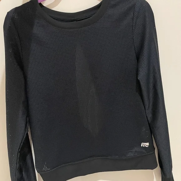 workout top - Picture 2 of 4